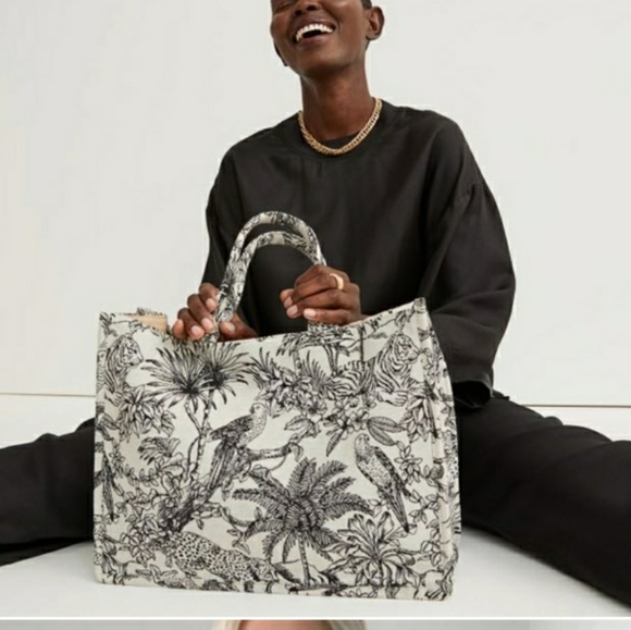 H&M Jacquard Tote Blogger's favorite - Picture 6 of 7